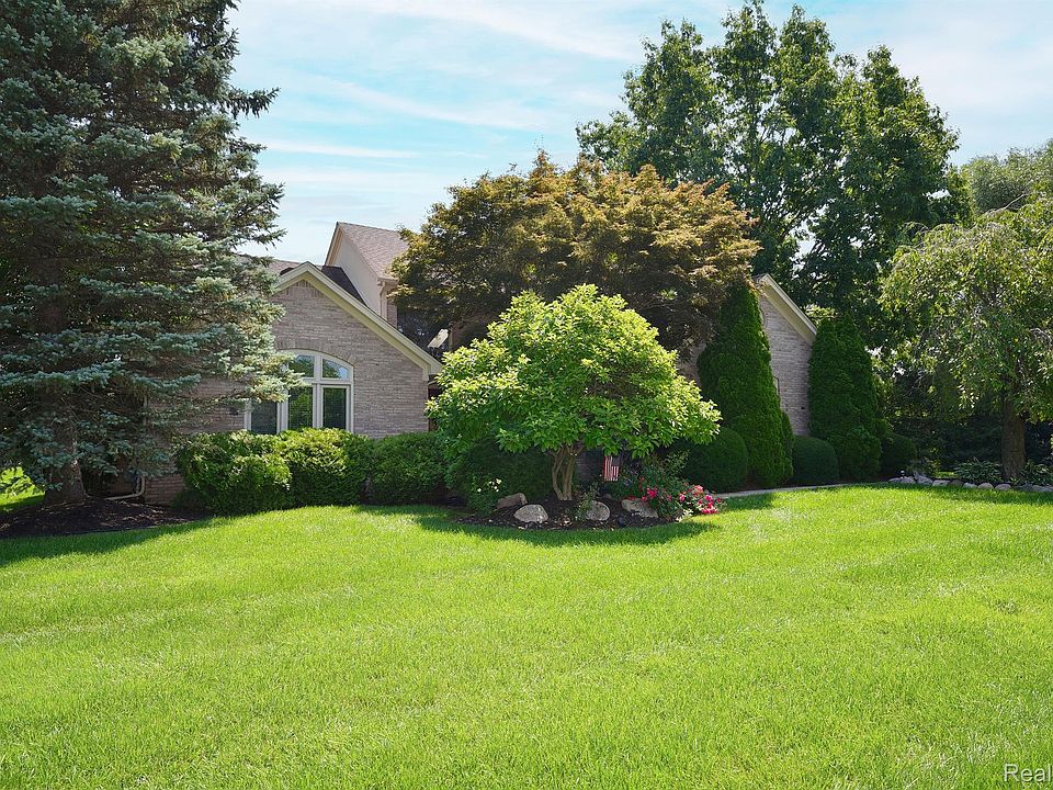 1st image of 1855 Shaker Heights Dr