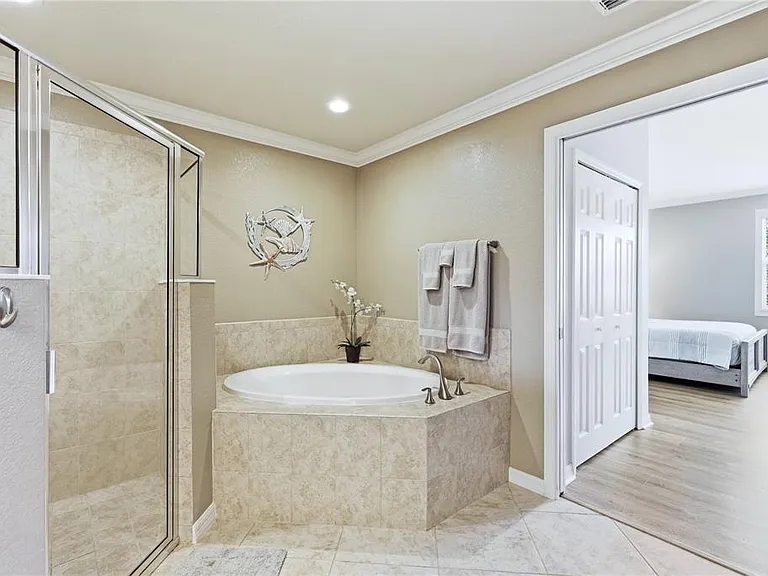 424 Winding Brook Ln #104 — Photo 24