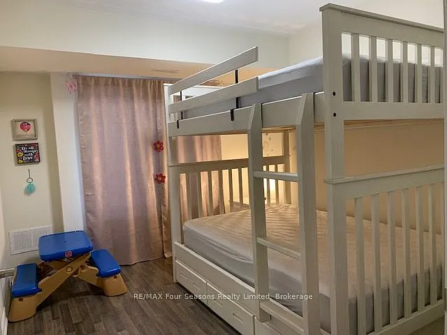 4 Cove Ct #102 — Photo 19