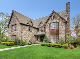 17 Copperflagg Ln, Staten Island, NY 10304