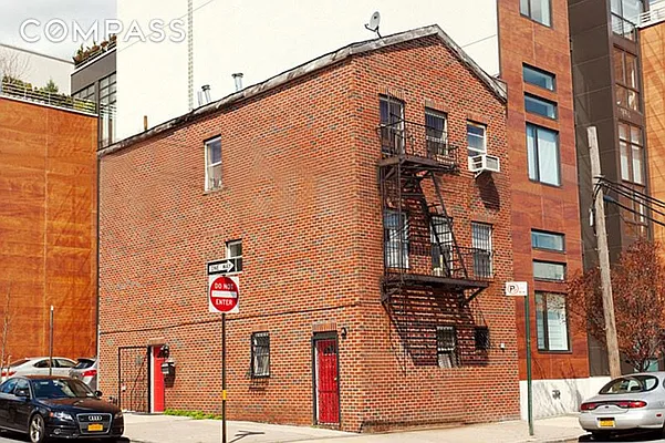 Sold by Compass | media 7