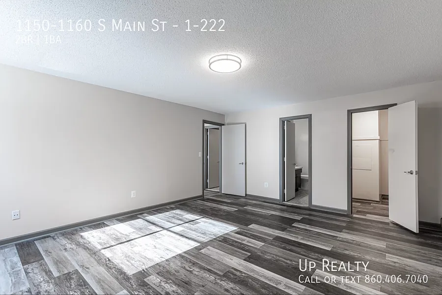Building Photo - 1150-1160 S Main St #1-222
