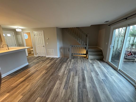 5th image of 17 Bassett Pl