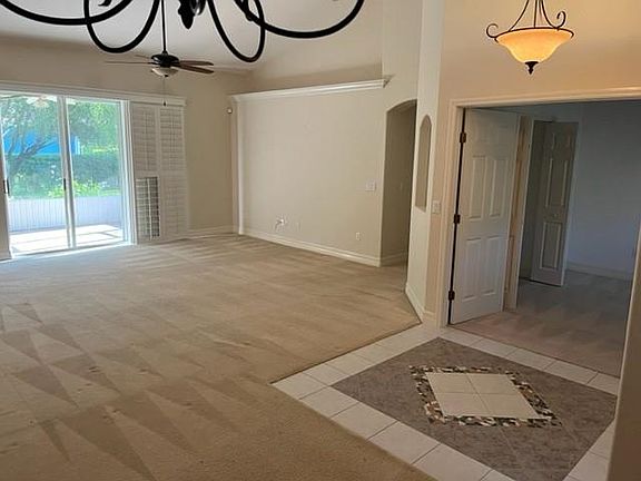 4th image of 29 Wild Fern Ln