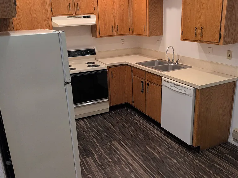 340 Moonlite Dr — Photo 3