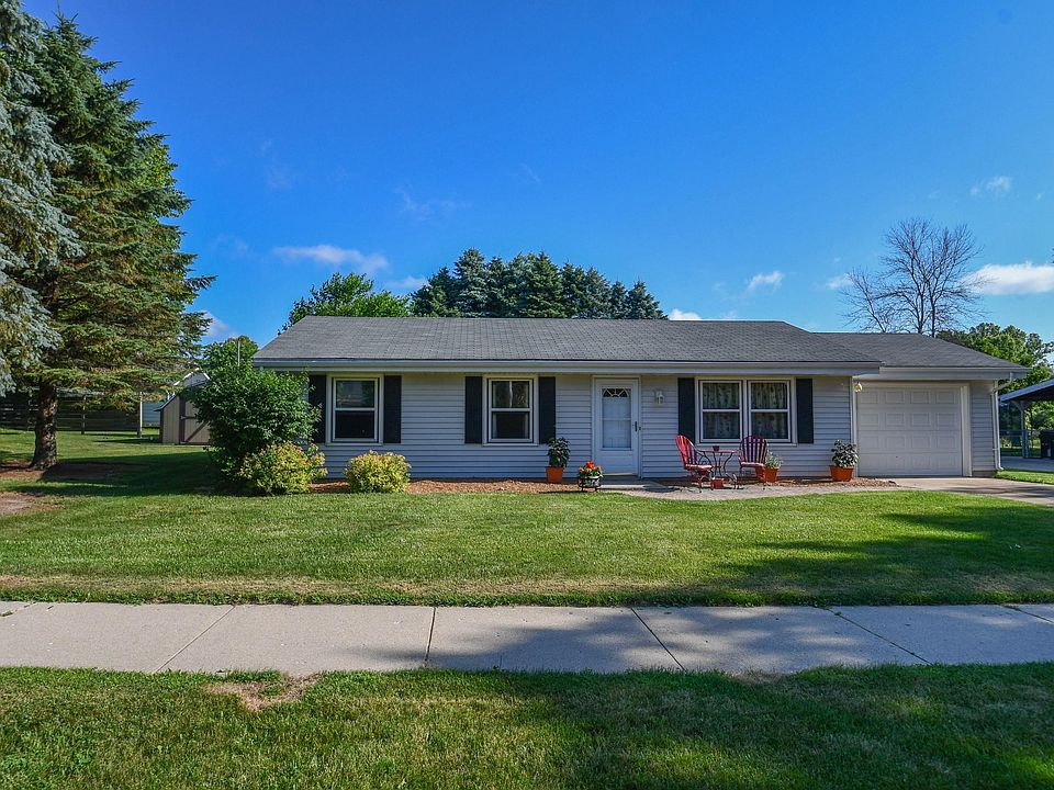1st image of 2416 Deerfield Dr