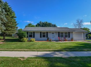 2416 Deerfield Dr, West Bend, WI 53090