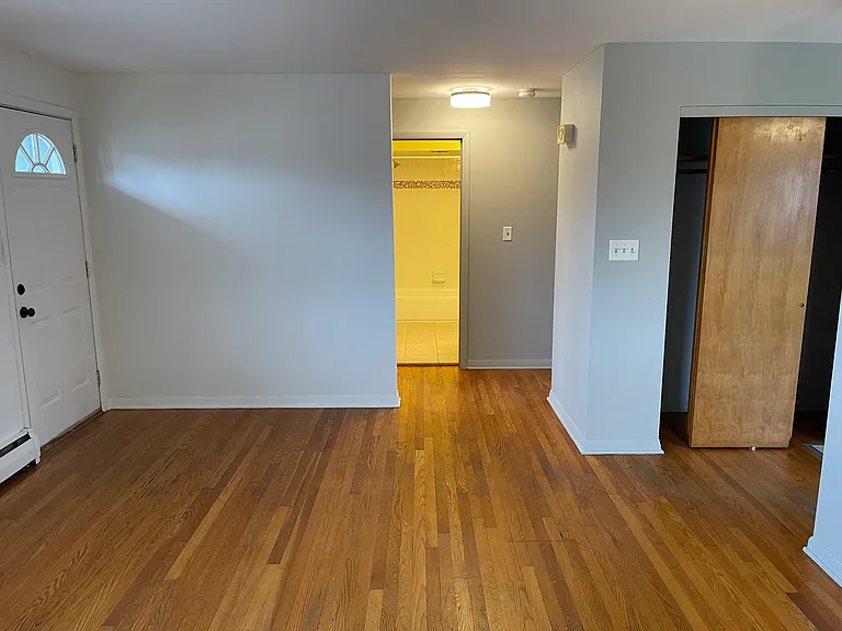 1438 Curtin St — Photo 11
