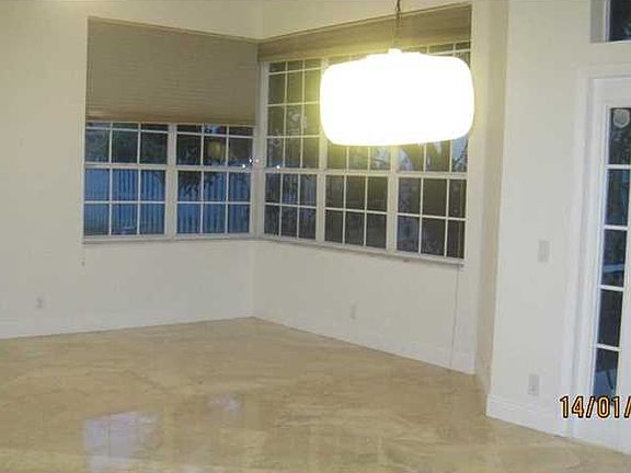 2nd image of 1331 Bayview Cir