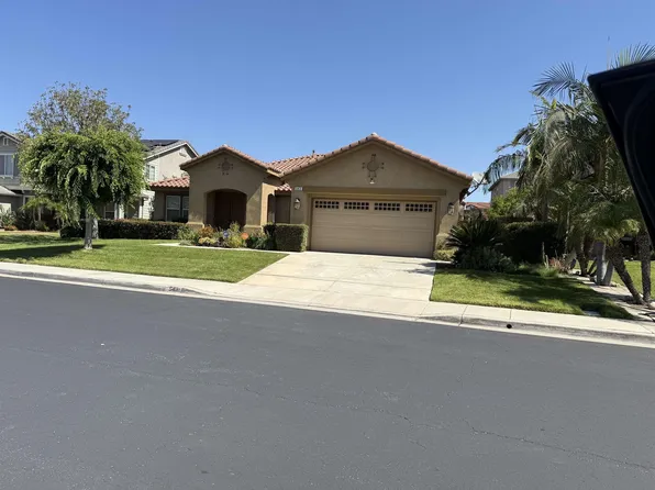 543 Silverhawk Dr, Corona, CA 92879