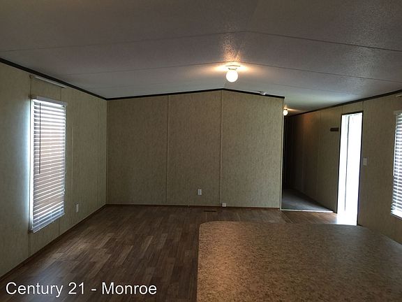 3rd image of 203 Hilbert Dr Lot 1