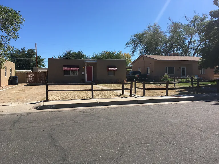 906 Madeira Dr SE — Photo 13