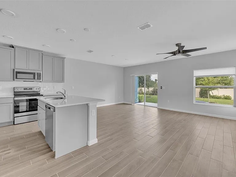 2827 Narcoossee Commons Way — Photo 4