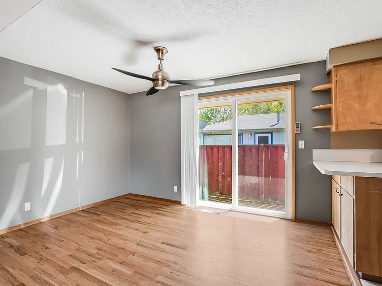 3210 SE Sherrett St — Photo 6