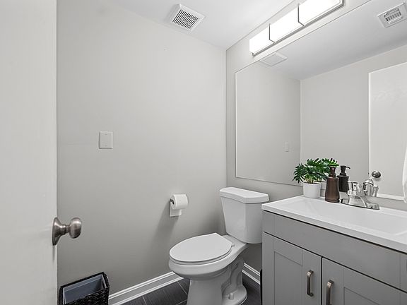 5th image of 8828 Rustburg Cir