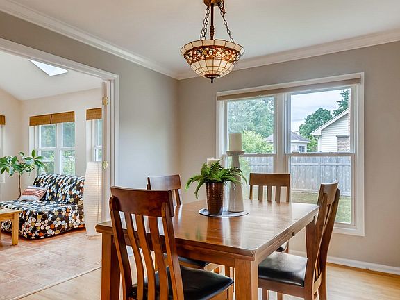 5th image of 4820 Thornbark Dr