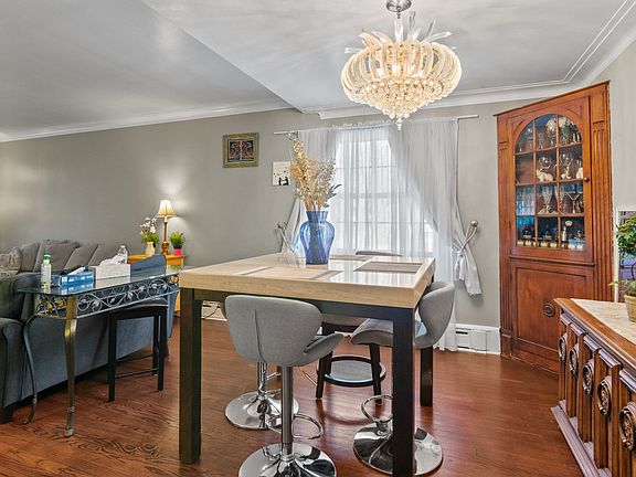 5th image of 10401 S Avenue J