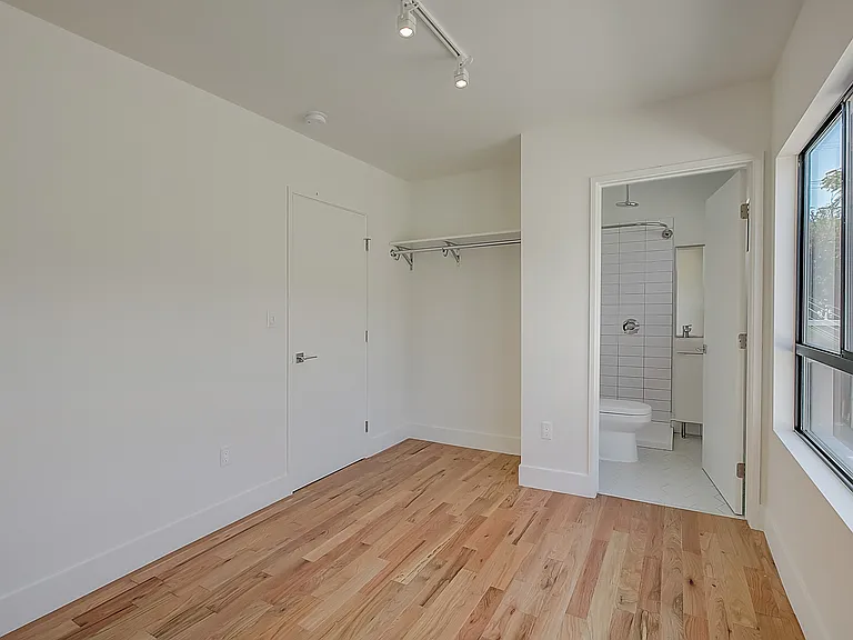 513 N Heliotrope Dr #515 — Photo 5