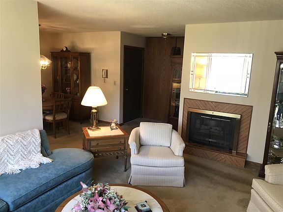 2nd image of 1004 Woodward Ave APT 206