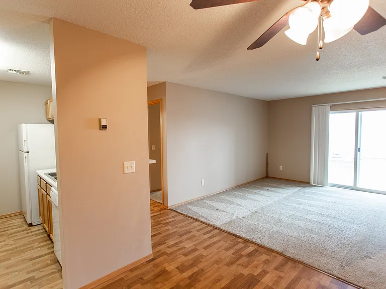 Deer Ridge Apartments — Photo 6