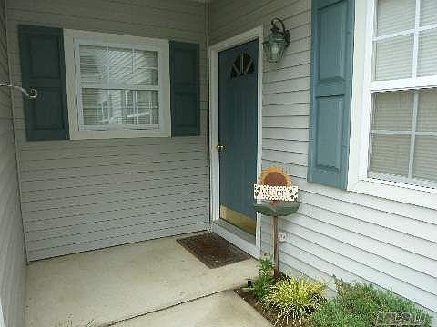 3rd image of 494 Woodscreek Ct