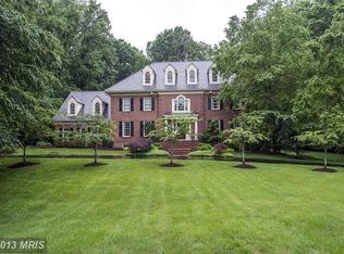 7030 Natelli Woods Ln, Bethesda, MD 20817