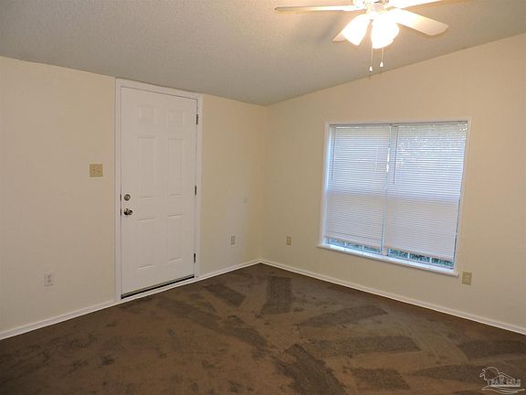 2nd image of 1481 Langley Ave