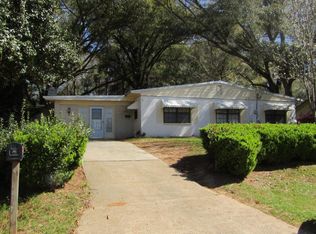 3036 Noland St, Marianna, FL 32446