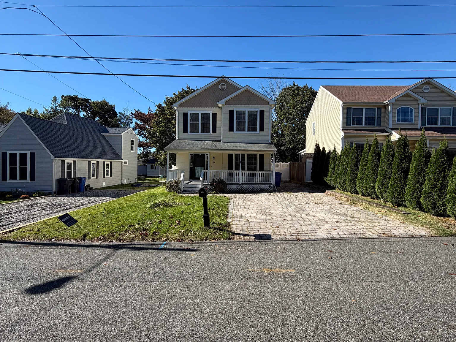 4 bed, 1944 sqft, $3,300 — Photo 1