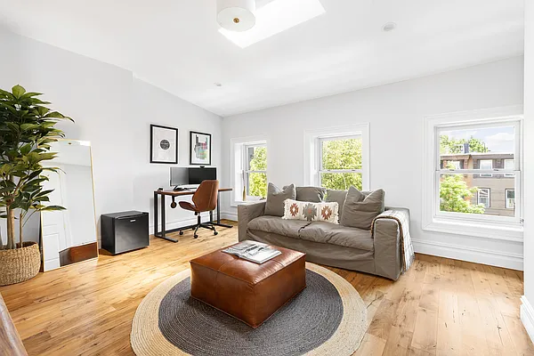 Sold by Compass | media 16