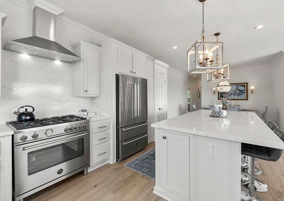 1st image of 812 Quail Hl