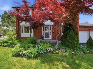 3051 Plum Tree Ct, Mississauga, ON L5N4X6