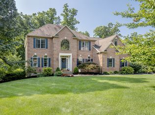 1592 Woodfield Dr, Bethlehem, PA 18015