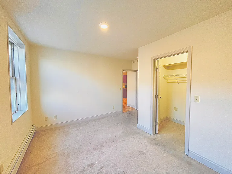 191 College St #303 — Photo 29