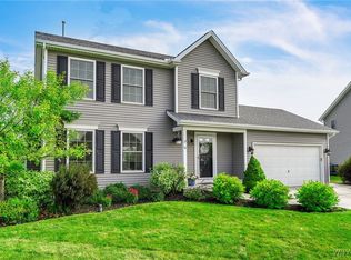 14 Crabapple Ln, Lancaster, NY 14086