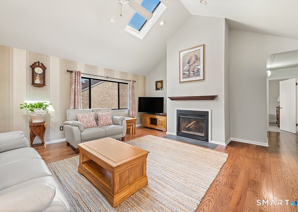 1st image of 2289 Bedford Street #G2