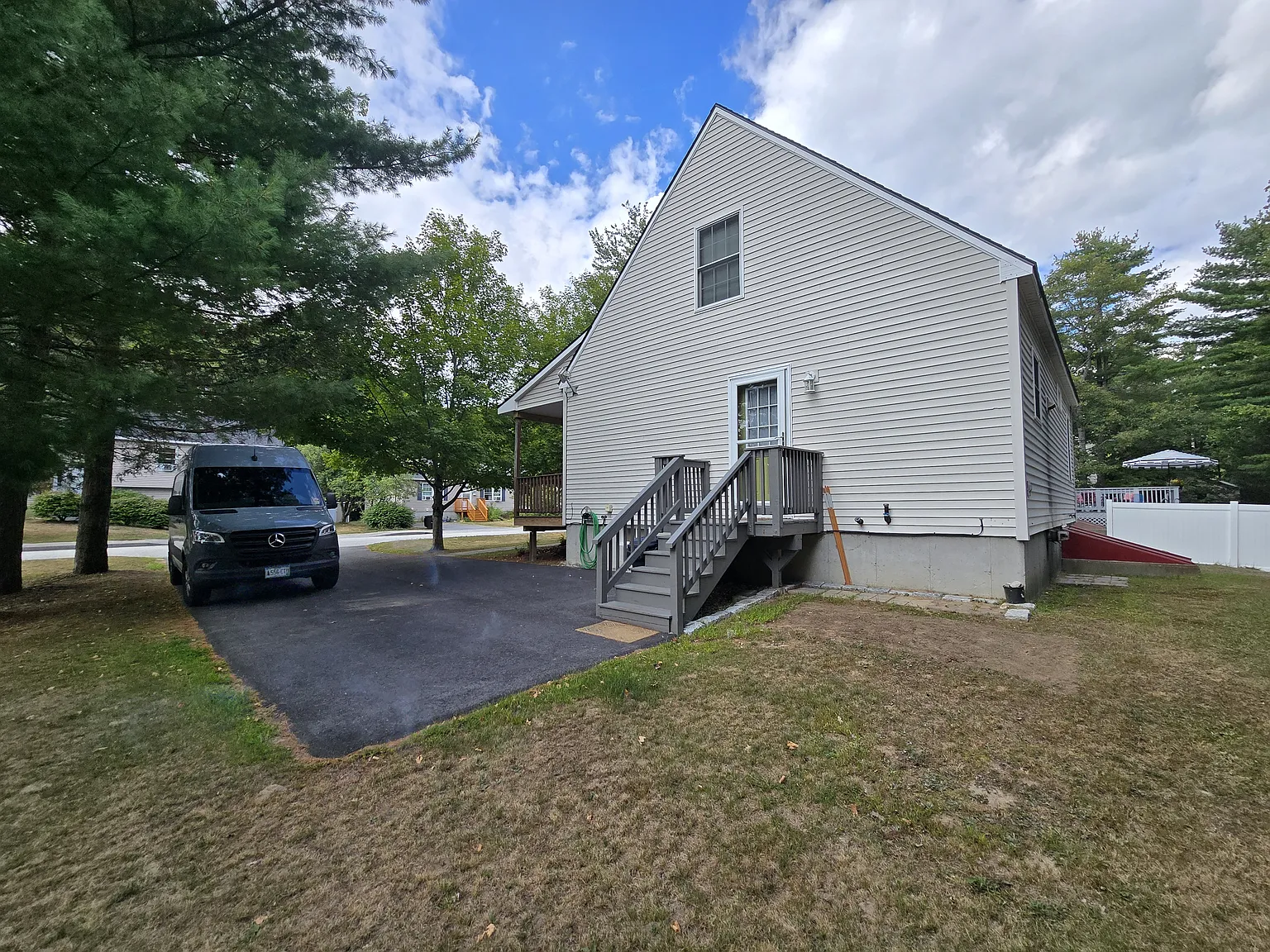 3 bed, 1400 sqft, $2,900 — Photo 2