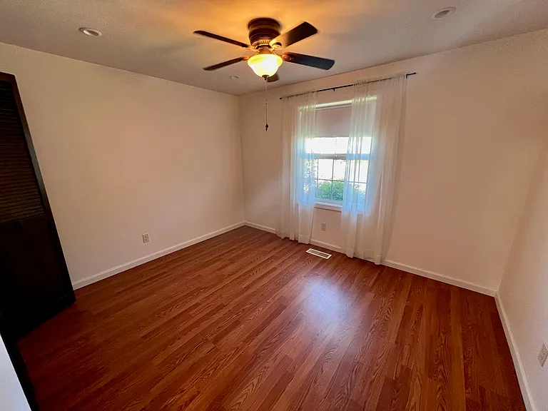 2570 Aztec Ave — Photo 3