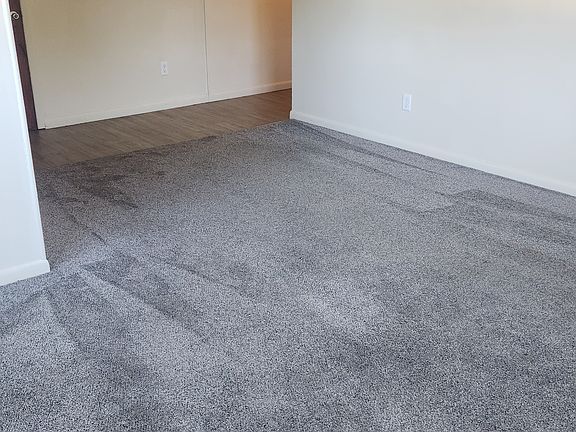 2nd image of 2911 Ogletown Rd APT 1