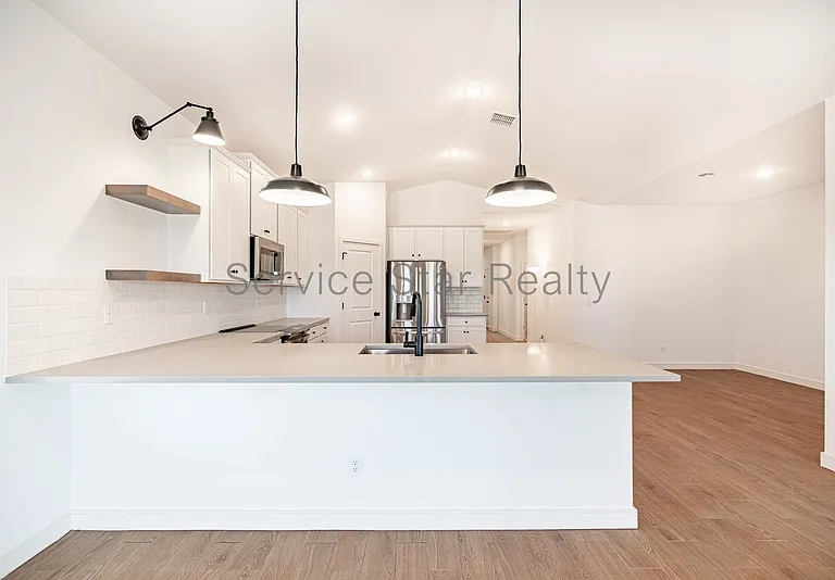 16635 N Lunar St — Photo 5