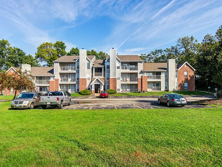 2 Goose Creek Dr — Photo 1