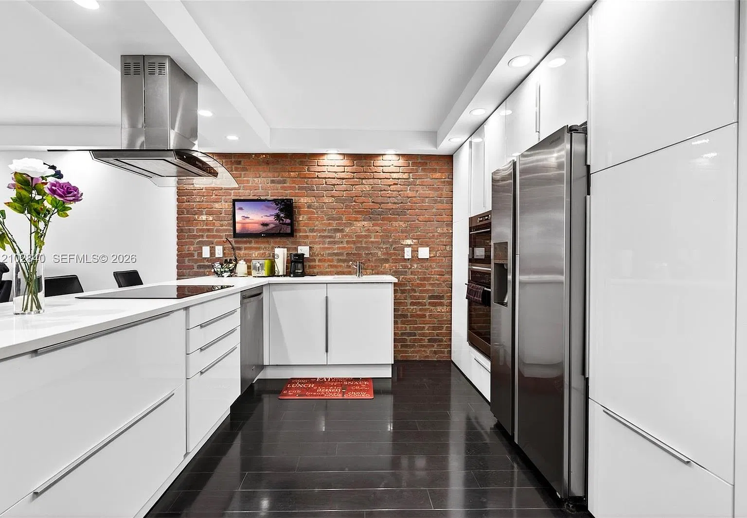 Olympus Condo Phase — Photo 4
