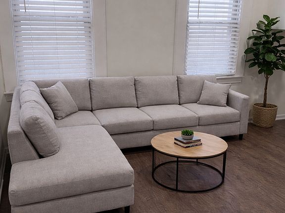3rd image of 114 Hemingway Ave #1
