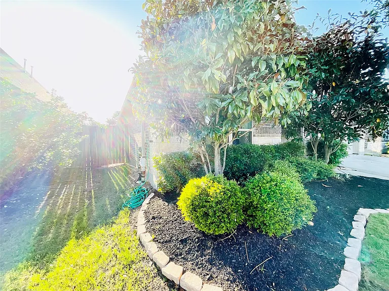 2507 Elmwood Trl — Photo 41