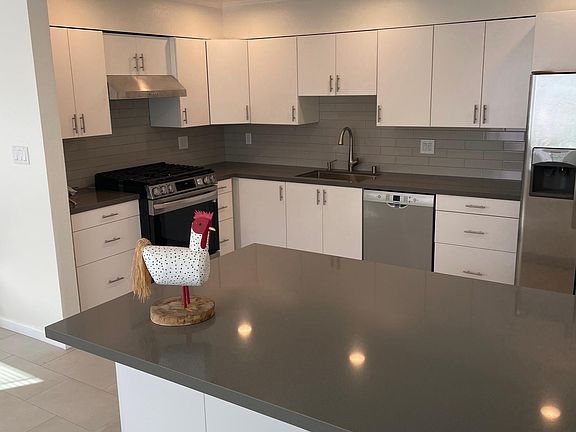 2nd image of 3418 Sherbourne Dr