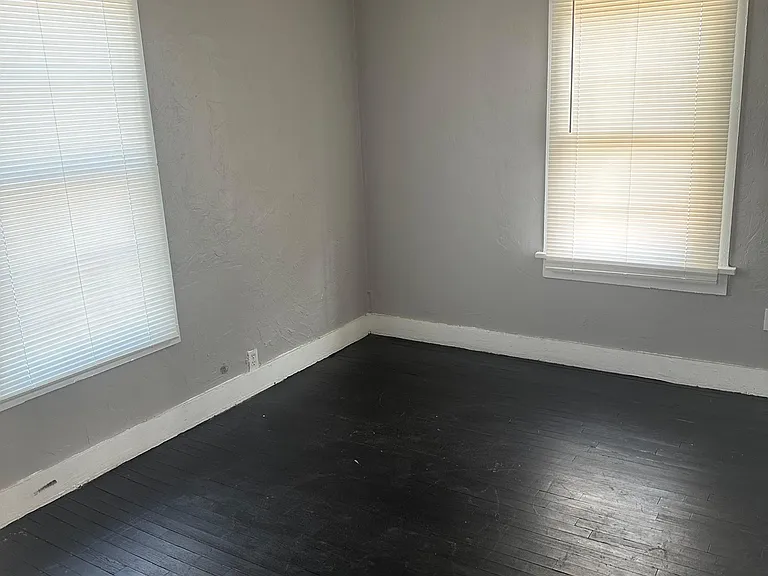 108 N Florida St — Photo 4