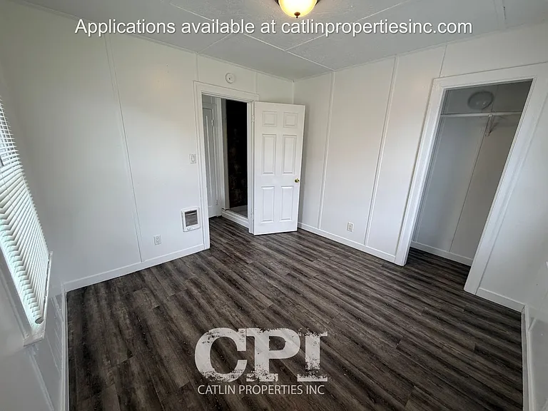 277 Baltimore St — Photo 8