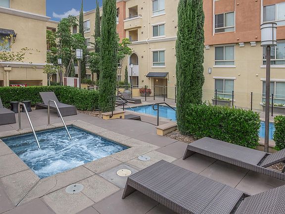 3rd image of 9423 Reseda Blvd APT 512