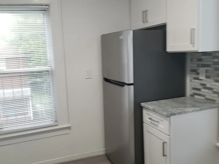 325 Tenafly Rd #7 — Photo 5