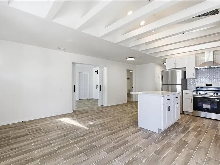 1734 Maryland Ave NE — Photo 6